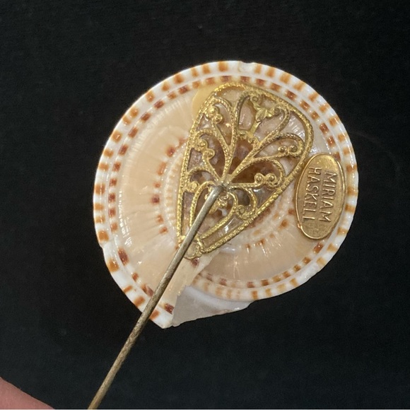 Miriam Haskell Vintage Nautilus Shell stick pin 3" - Picture 6 of 8